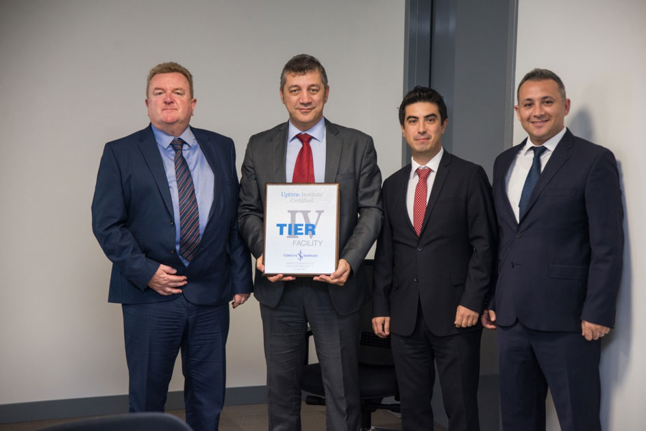 isbank_dcteam_943x629.jpg isbank_dcteam_943x629.jpg